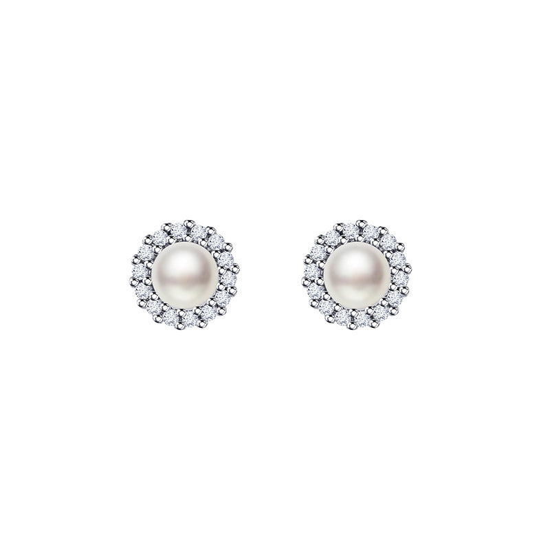 Romantic Pearl Earring for Special Moments