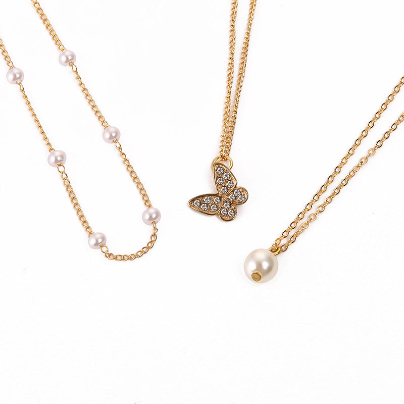 Classic Pearl Necklace with Timeless Appeal
