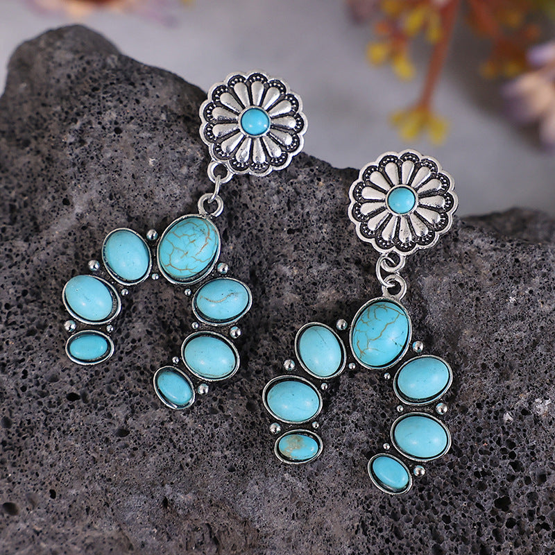 Charming Earring for Any Occasion