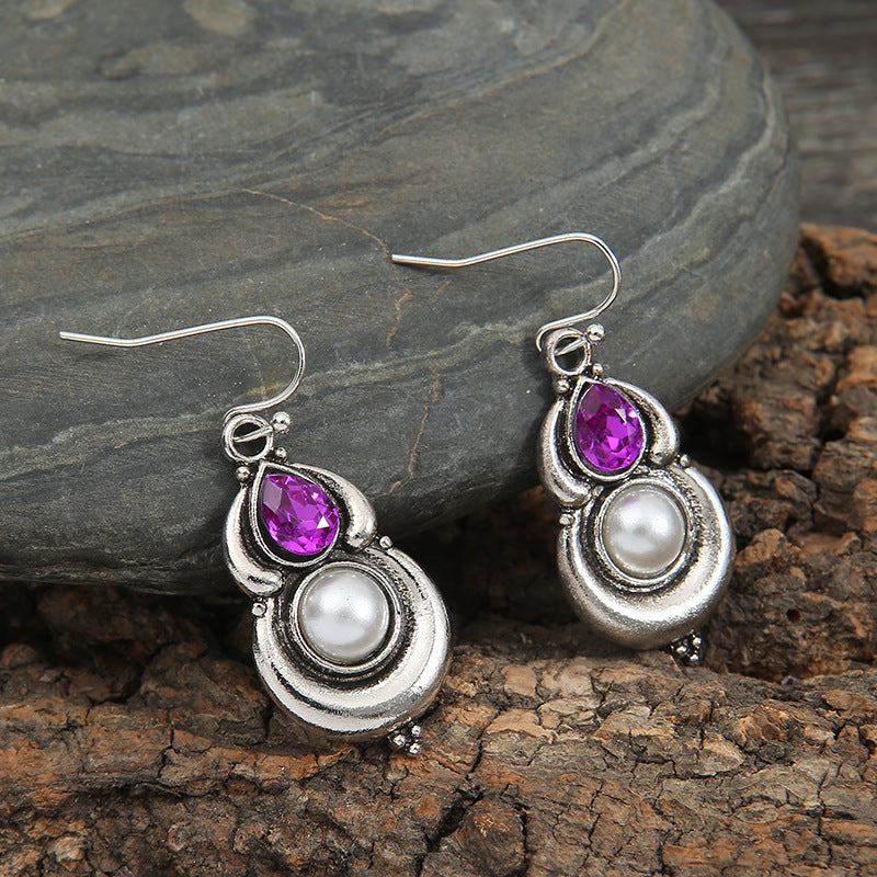 Classic Pearl Earring with Timeless Appeal