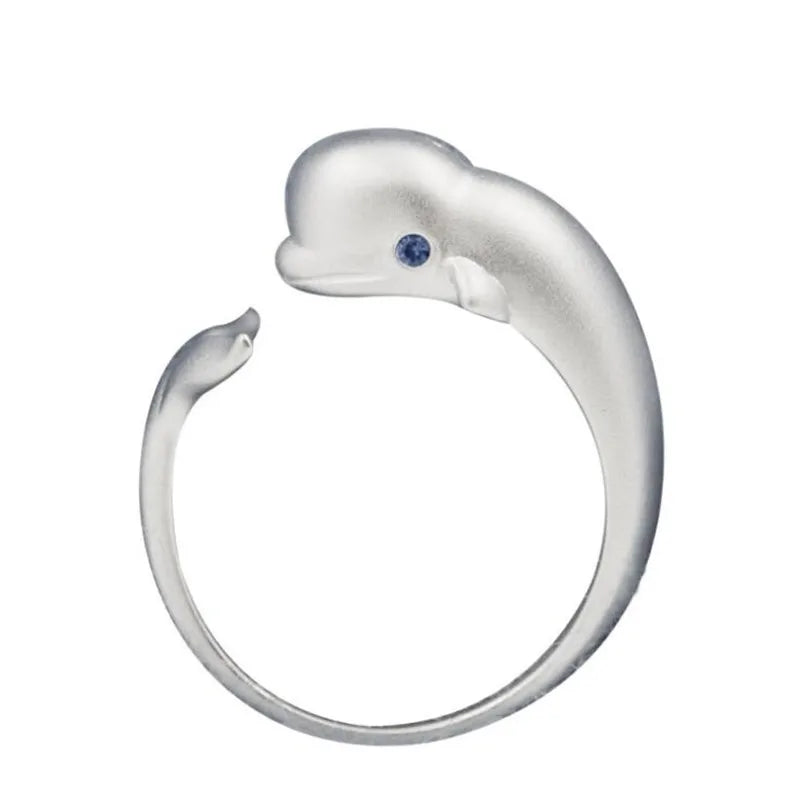 Charming Silver Ring for Any Occasion