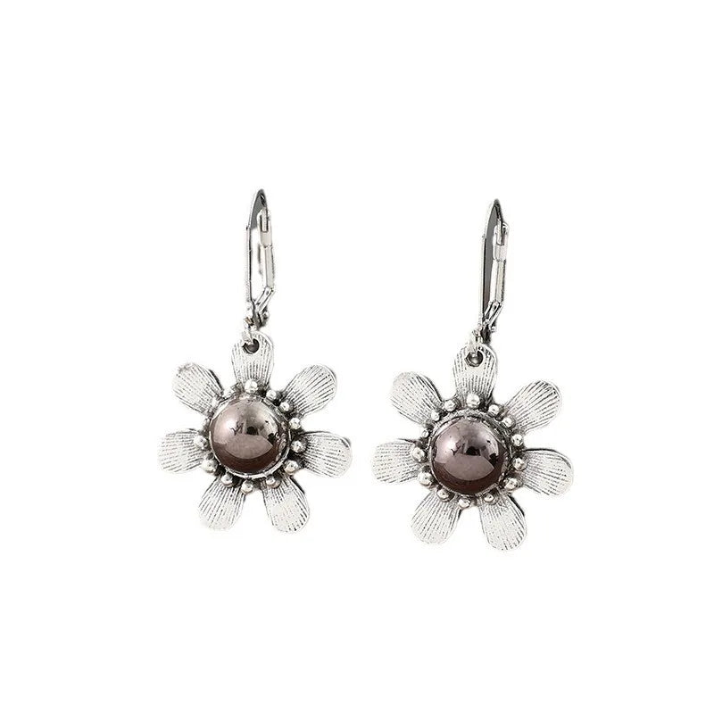 Elegant Silver Earring for Every Occasion