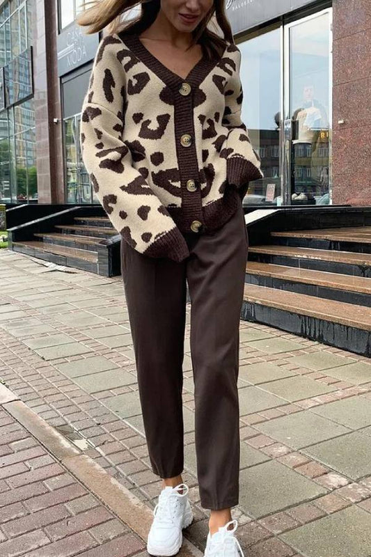 Stefanie® | Soft, thick leopard print knit sweater