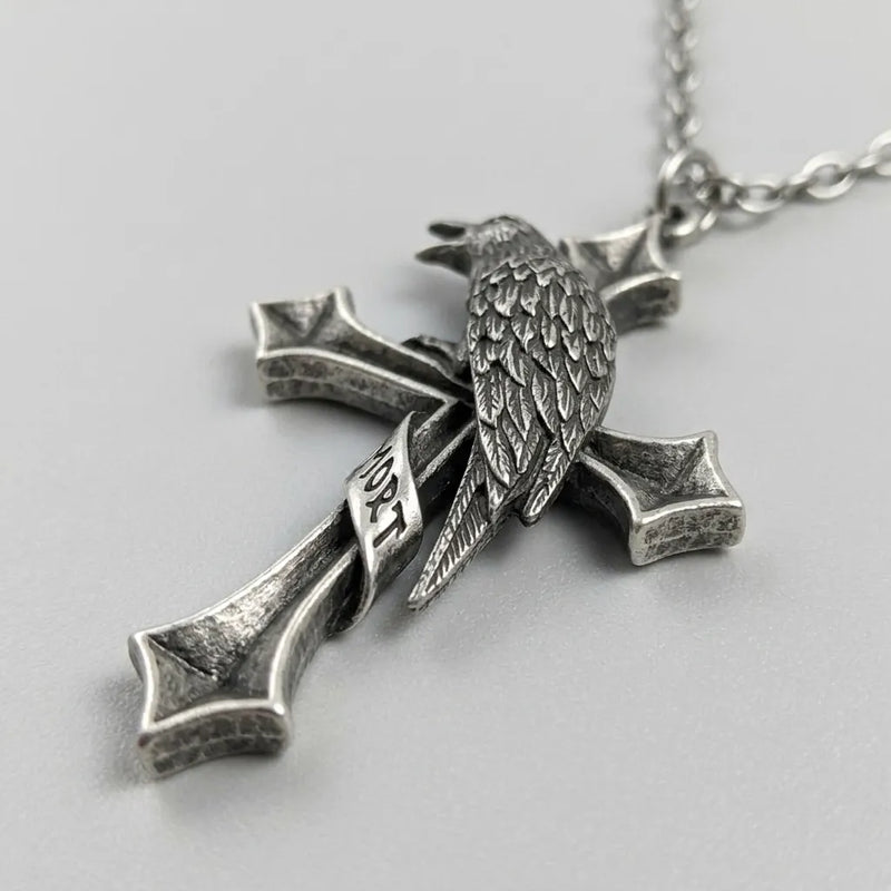 The Dark Omen Necklace
