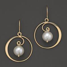 Beautiful Gold Earring with Unique Style