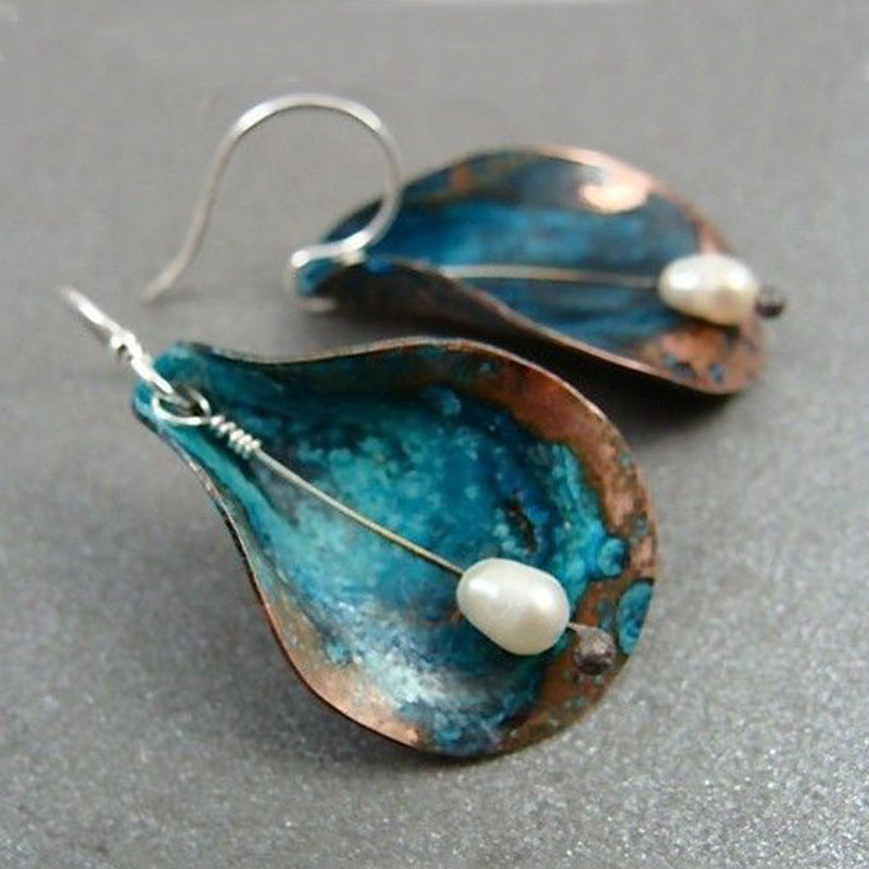 Beautiful Pearl Earring with Unique Style