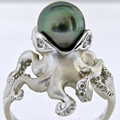 Beautiful Silver Ring with Unique Style