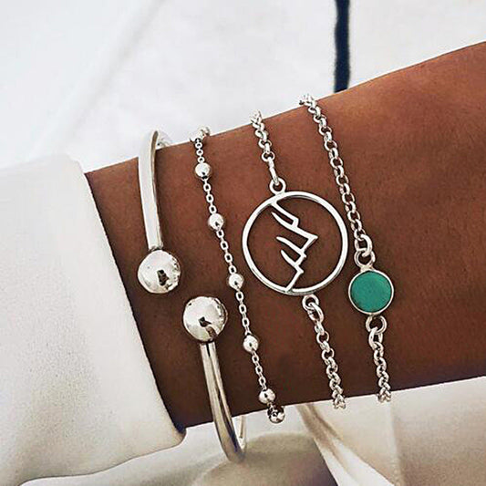 Beautiful Set with Unique Style