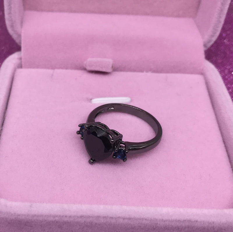 Beautiful Gold Ring with Unique Style