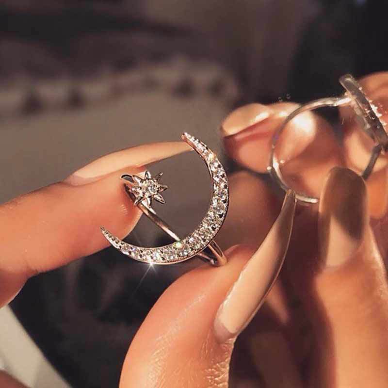 Romantic Gold Ring for Special Moments