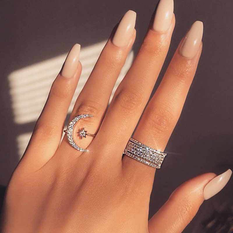 Romantic Gold Ring for Special Moments