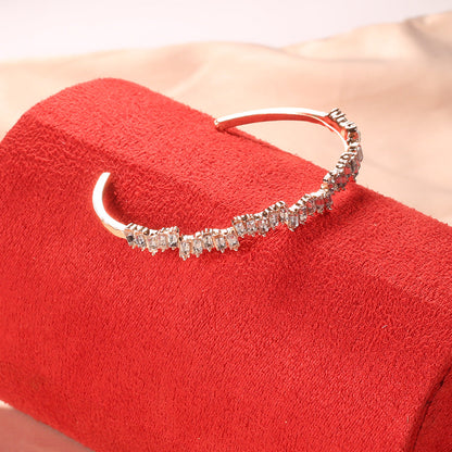 Charming Gold Bracelet for Any Occasion