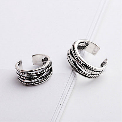 Classic Silver Ring with Timeless Appeal