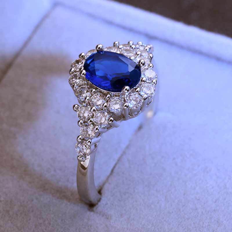 Beautiful Gold Ring with Unique Style