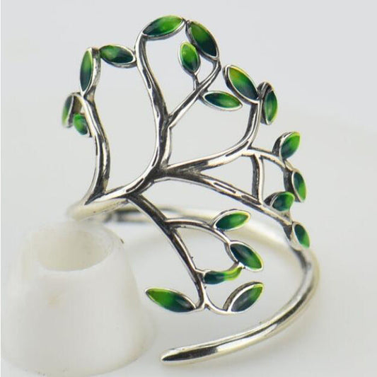 Classic Ring with Timeless Appeal