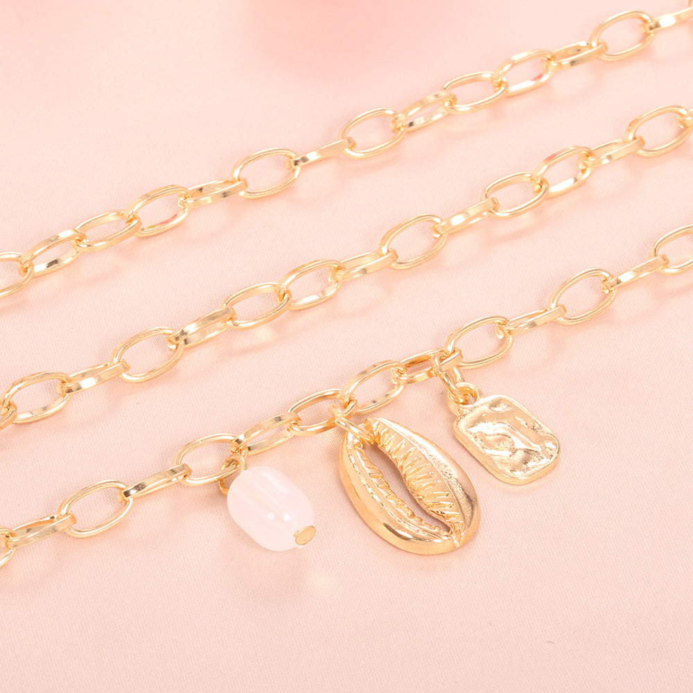Beautiful Gold Set with Unique Style