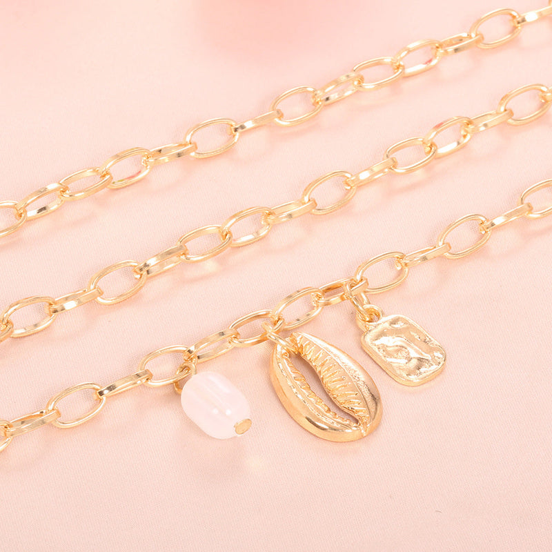 Beautiful Gold Set with Unique Style