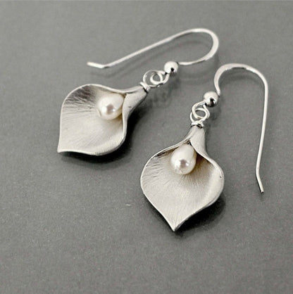 Charming Pearl Earring for Any Occasion