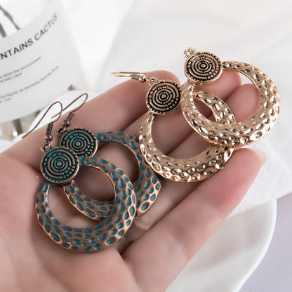 Classic Earring with Timeless Appeal