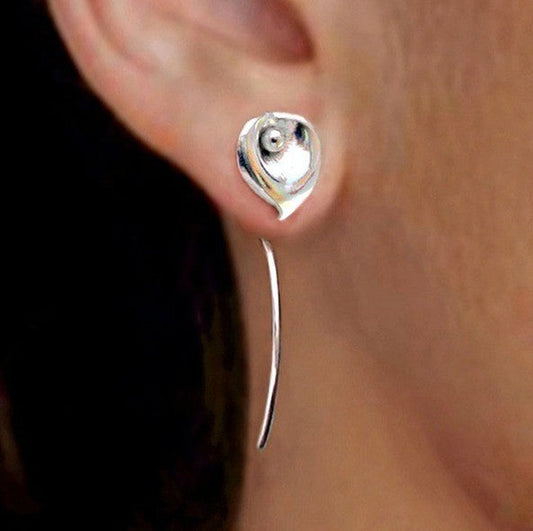 Romantic Silver Earring for Special Moments