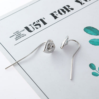 Romantic Silver Earring for Special Moments