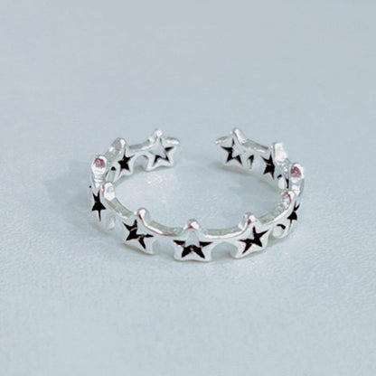 Classic Silver Ring with Timeless Appeal