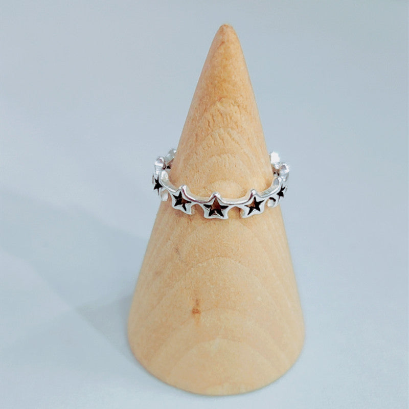 Classic Silver Ring with Timeless Appeal