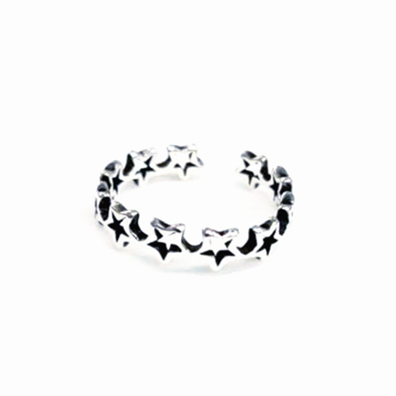 Classic Silver Ring with Timeless Appeal