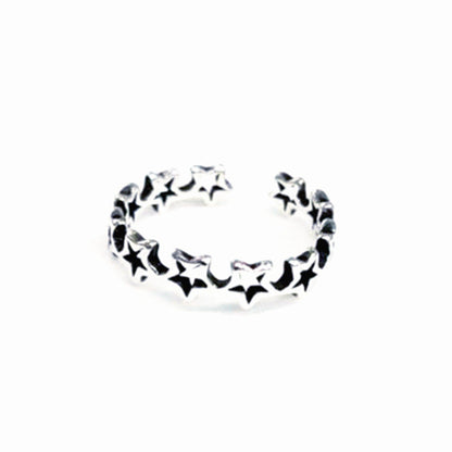 Classic Silver Ring with Timeless Appeal