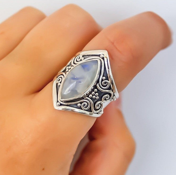 Charming Silver Ring for Any Occasion