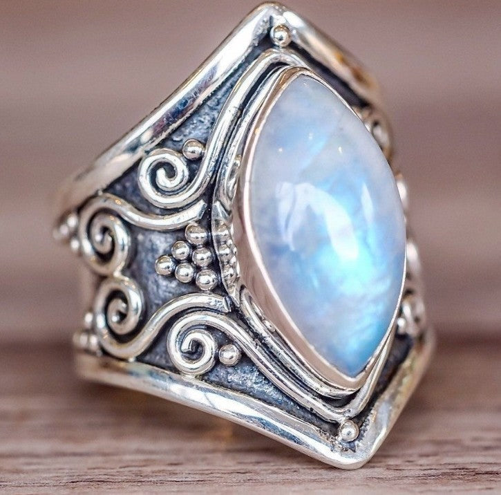 Charming Silver Ring for Any Occasion
