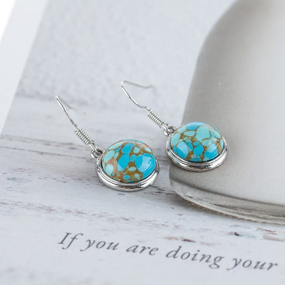 Charming Silver Earring for Any Occasion