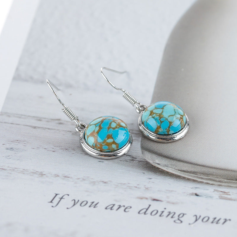 Charming Silver Earring for Any Occasion