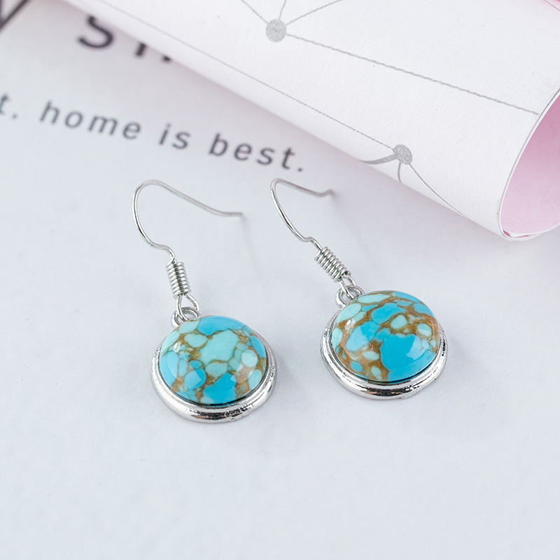Charming Silver Earring for Any Occasion