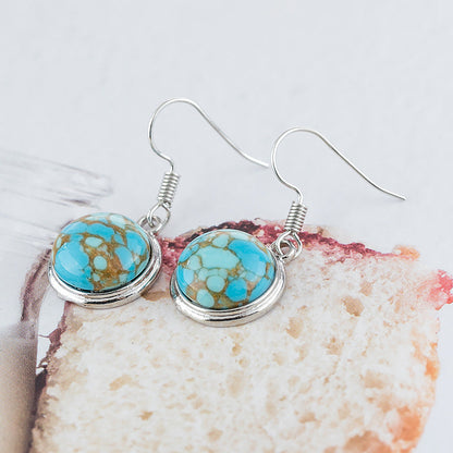 Charming Silver Earring for Any Occasion