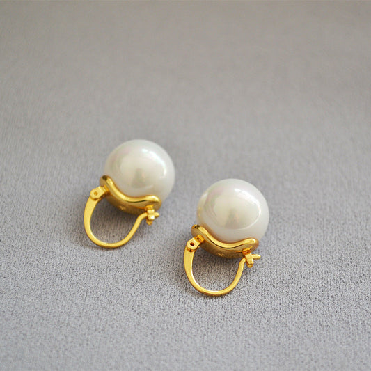 Delicate Artisan Pearl Earring