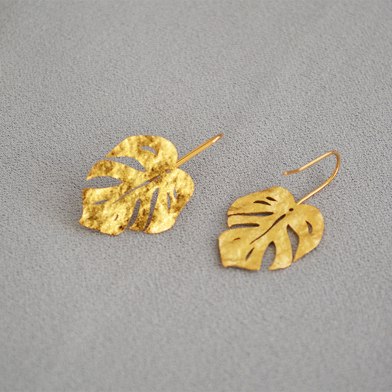 Beautiful Gold Earring with Unique Style