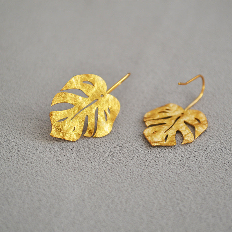 Beautiful Gold Earring with Unique Style