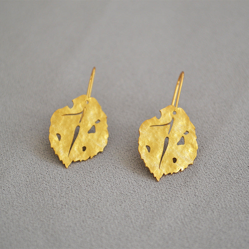 Beautiful Gold Earring with Unique Style