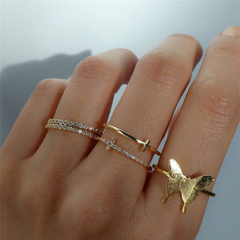Beautiful Gold Set with Unique Style