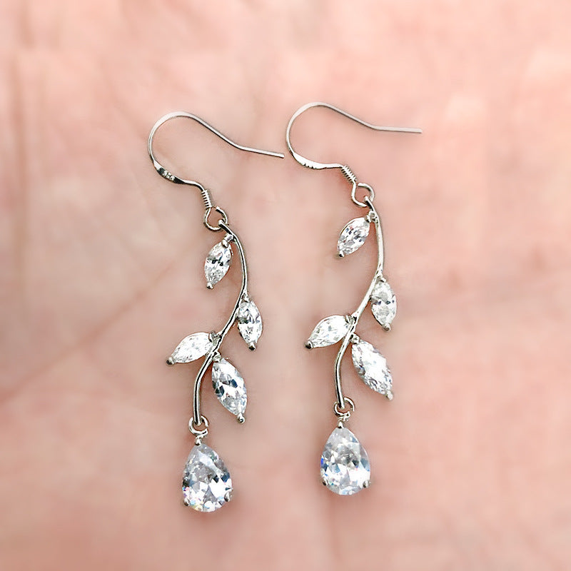 Charming Earring for Any Occasion