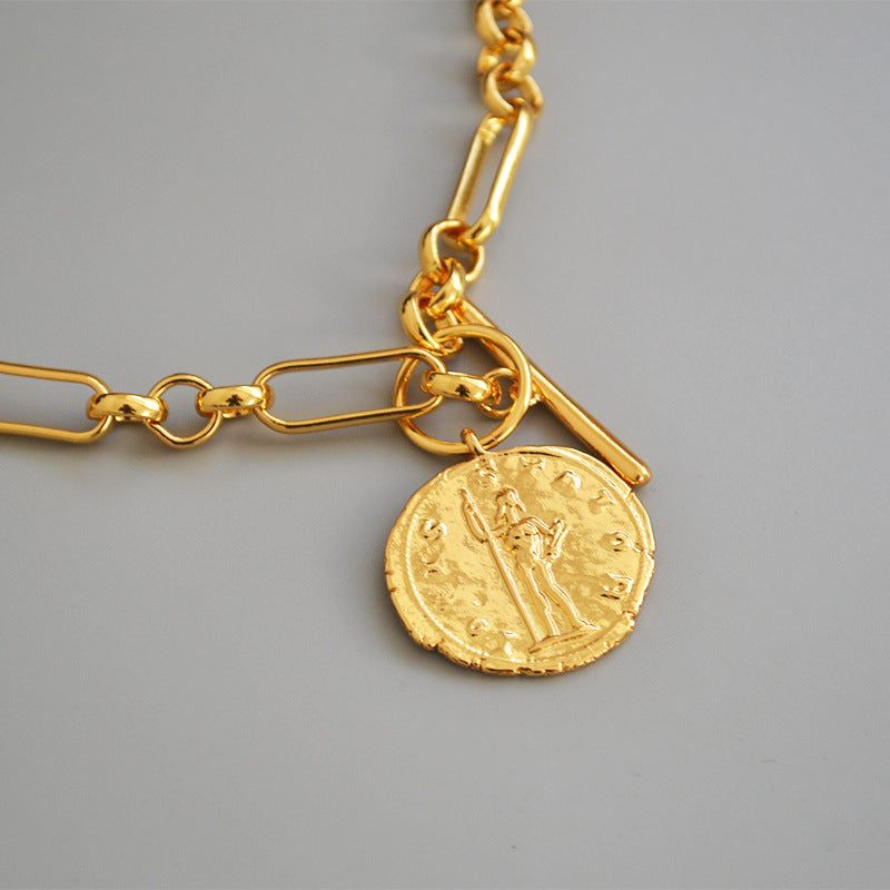 Beautiful Gold Necklace with Unique Style