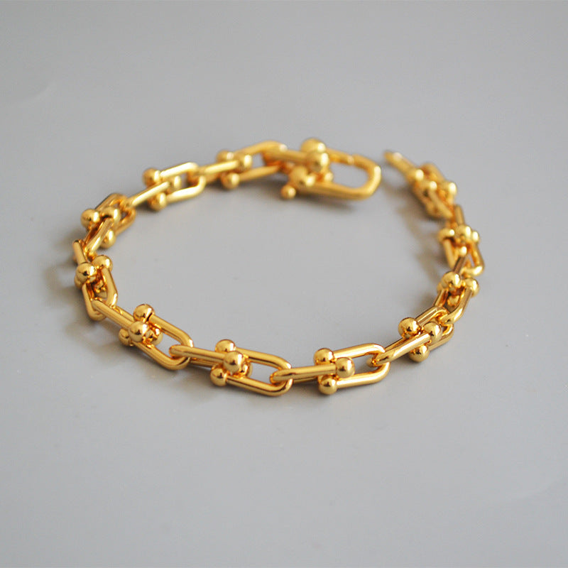 Charming Gold Bracelet for Any Occasion