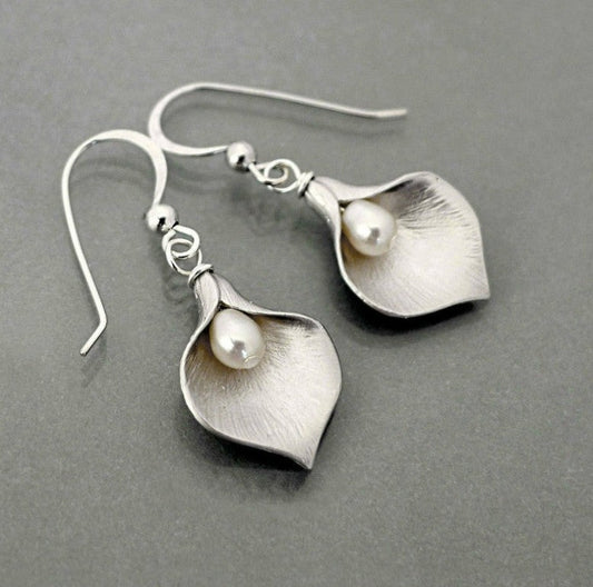 Beautiful Pearl Earring with Unique Style