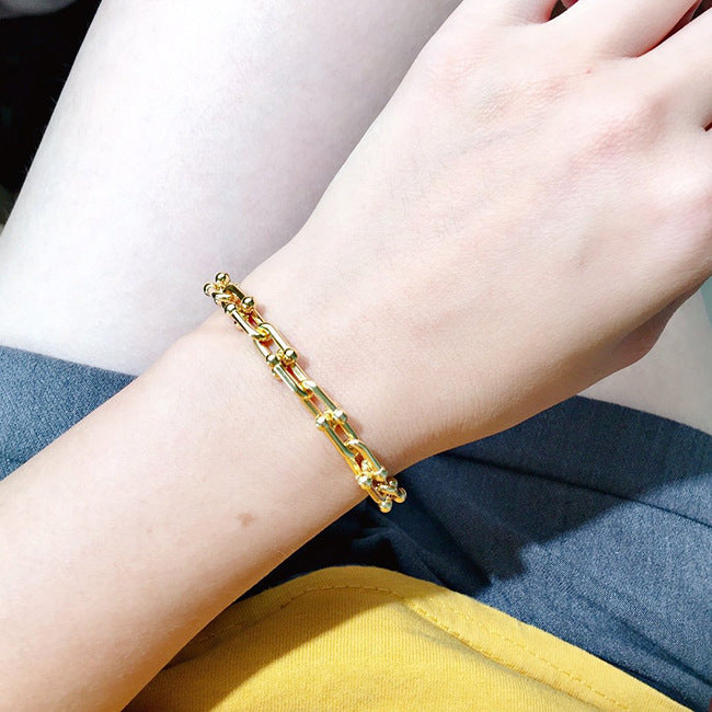 Charming Gold Bracelet for Any Occasion