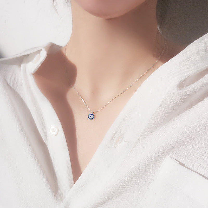 Beautiful Gold Necklace with Unique Style