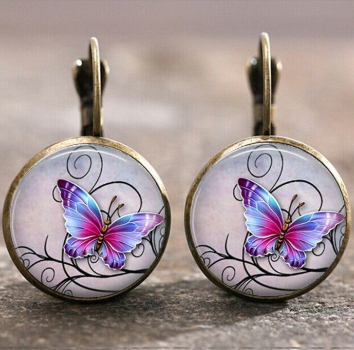 Charming Earring for Any Occasion