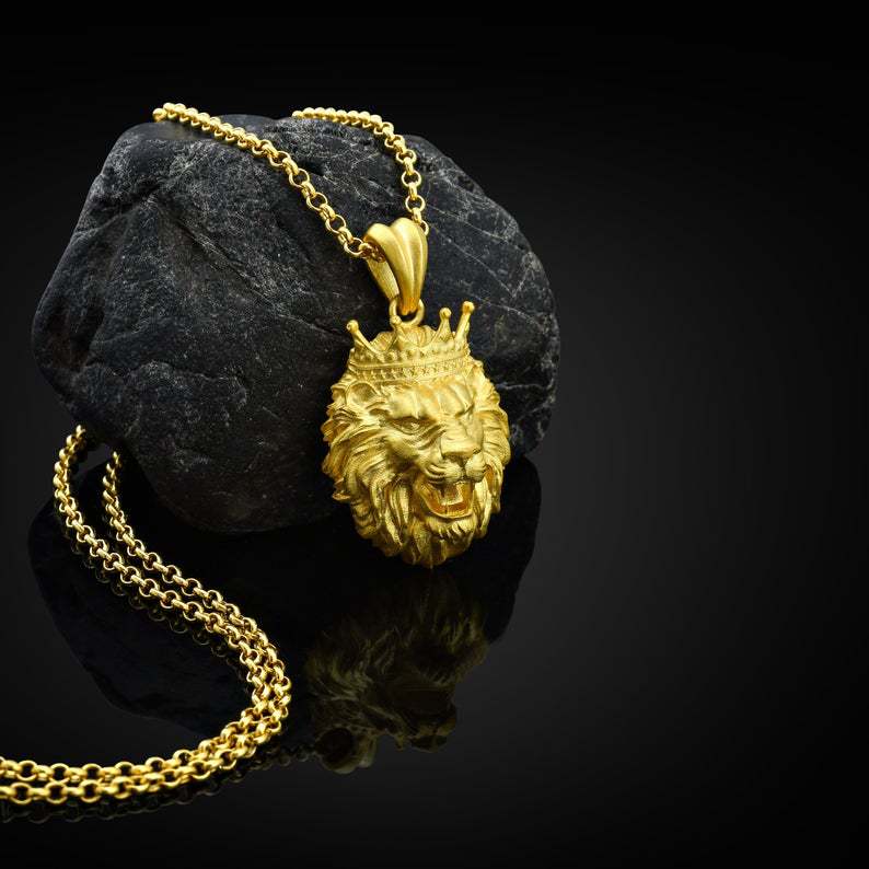 Classic Gold Necklace with Timeless Appeal