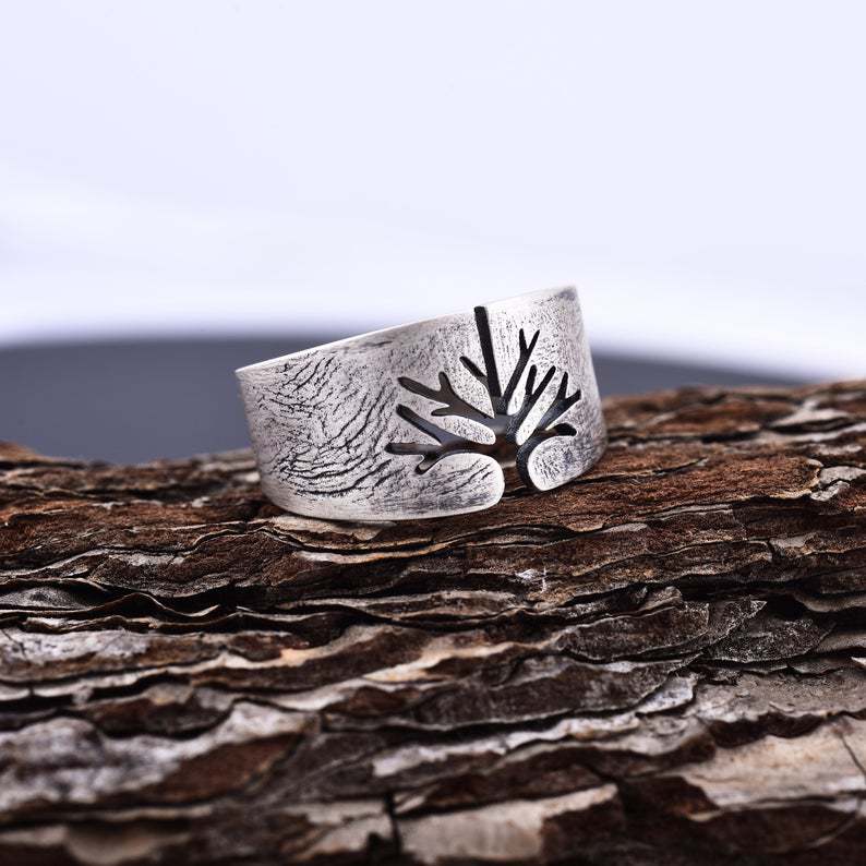 Charming Ring for Any Occasion