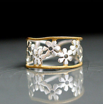 Stunning Gold Ring for Daily Wear